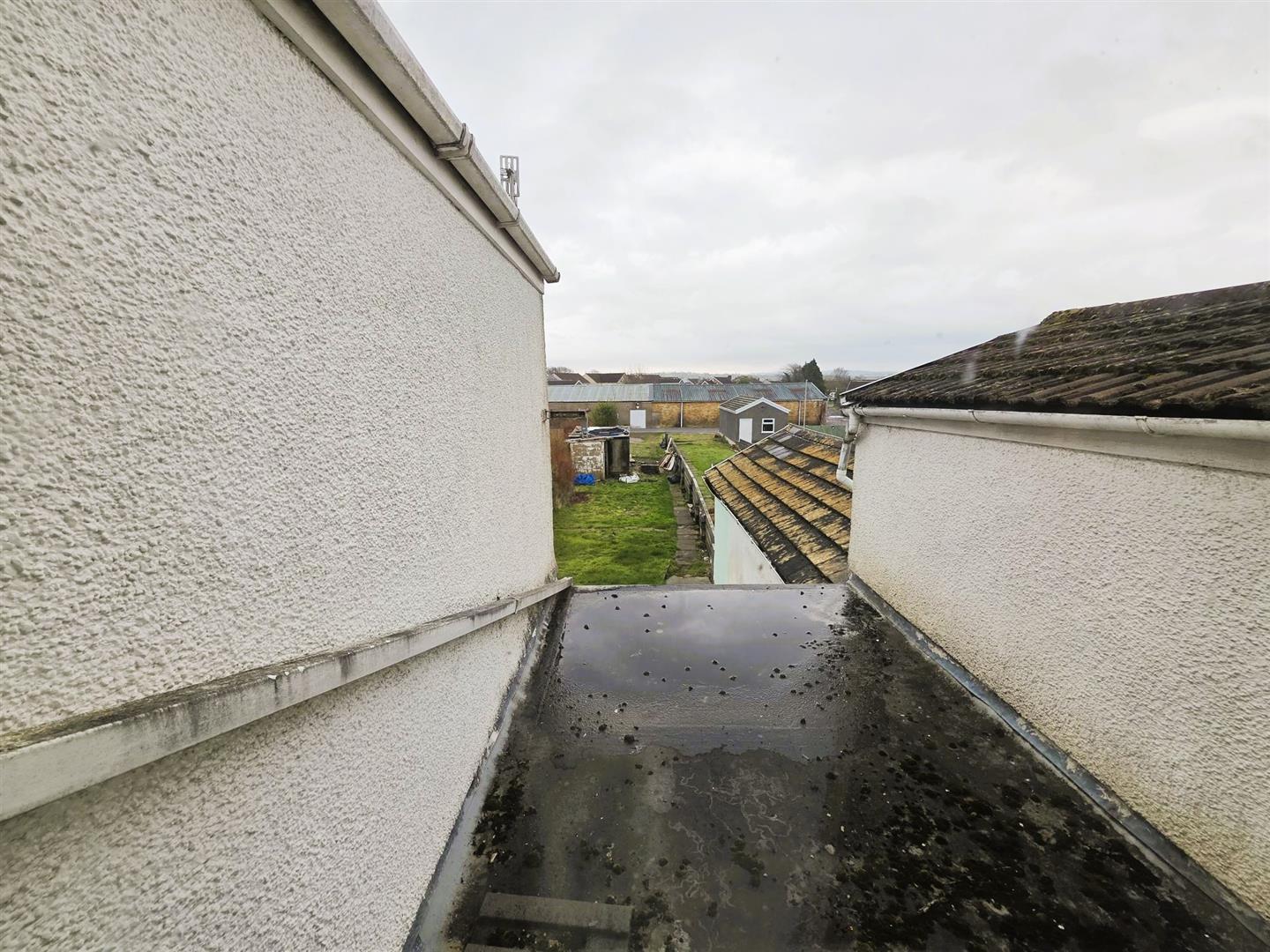 Afon Road, Llangennech, Llanelli, SA14 8TS